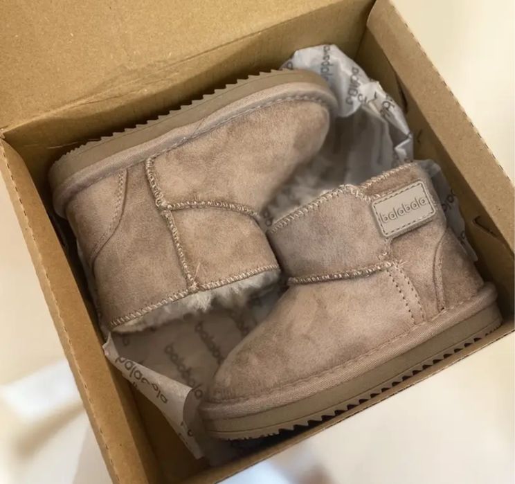 Chizme blana tip ugg copii