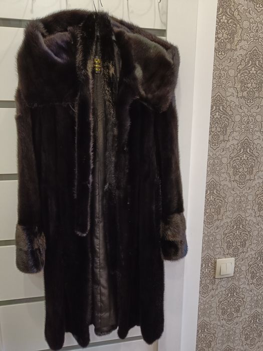 Шуба норковая в отличном состоянии