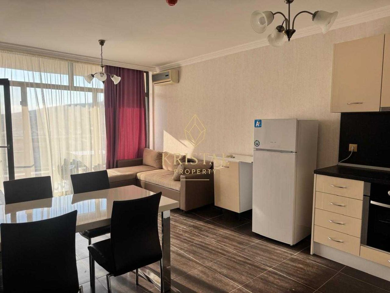 Продава се Двустаен апартамент в Свети Влас - 65 кв.м за 1924 €/кв.м - Снимка #1