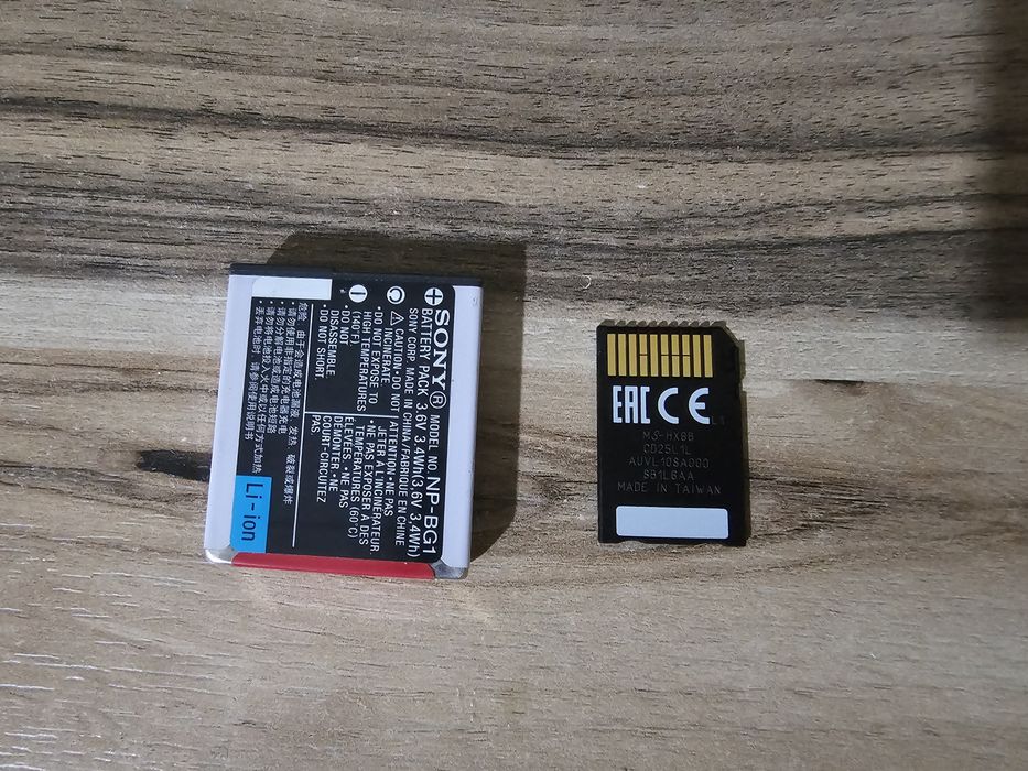 Sony CyberShot DSC-W55 - Черна + HG Duo карта 8GB + батерия + калъф