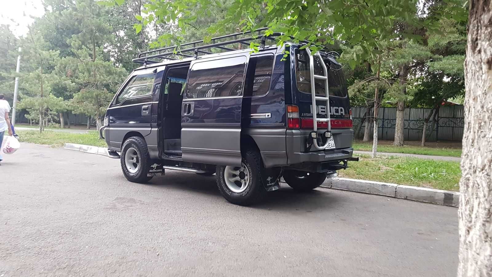 Продам Mitsubishi Delica