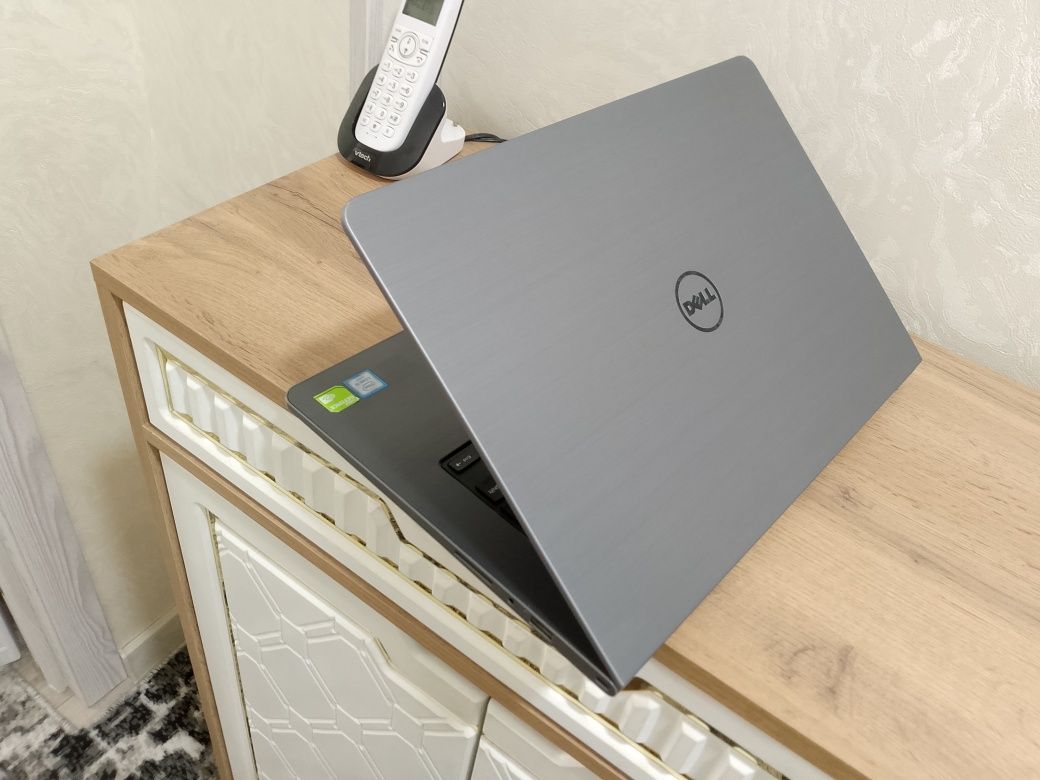 Core i5-6200U/SSD 240 gb/ ОЗУ 8 gb/ VGA: Nvidia Geforce 930M -2 gb/