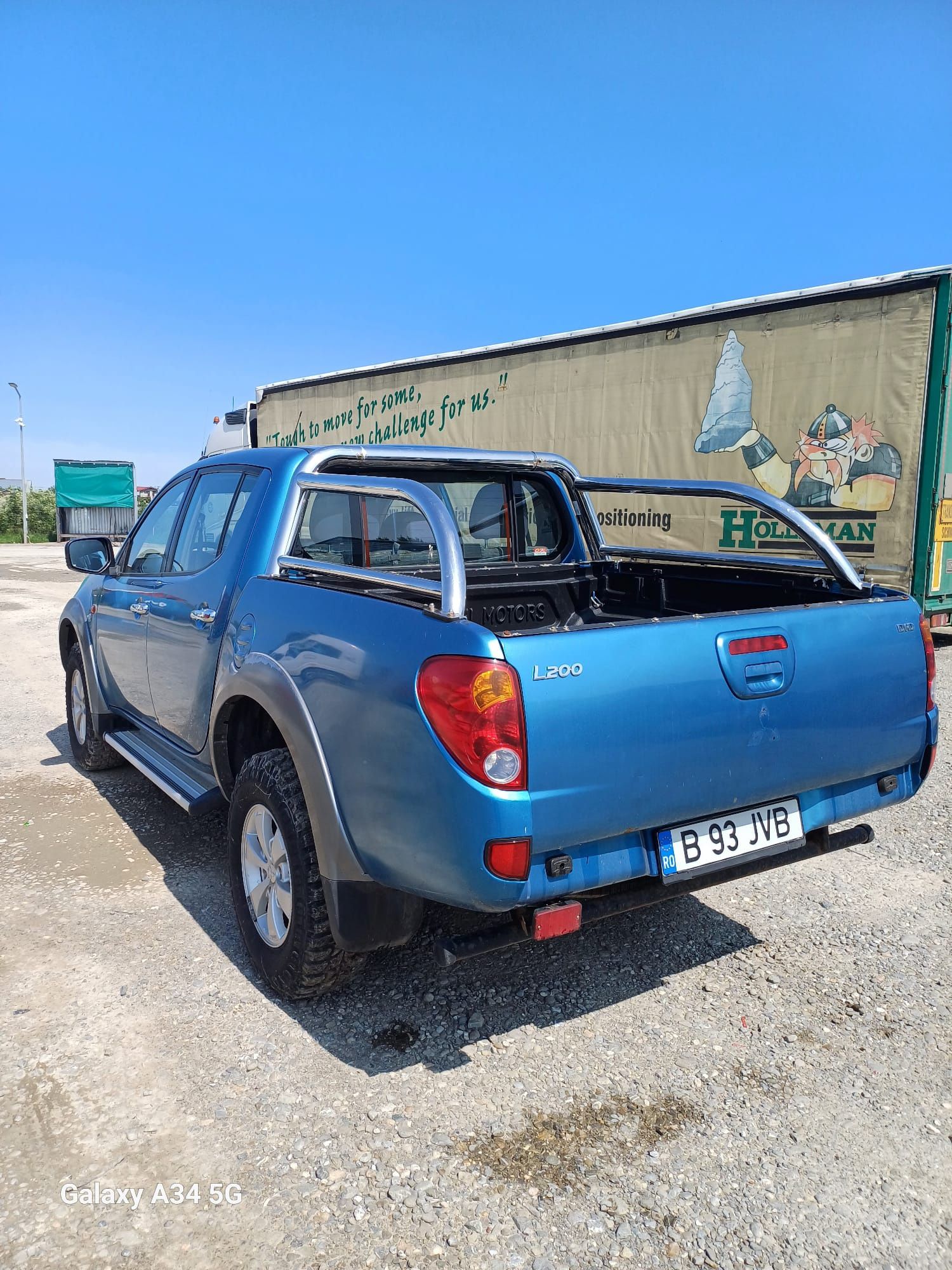 Vând Mitzubishi L200