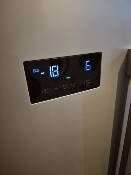 Frigider Side by Side Beko