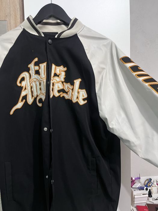 Бомбер-ветровка