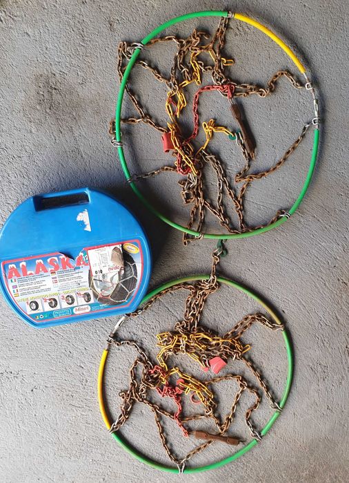 Вериги за сняг, използвани веднъж.