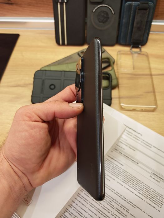 Продавам Huawei P60 Pro.В Гаранция КАТО НОВ