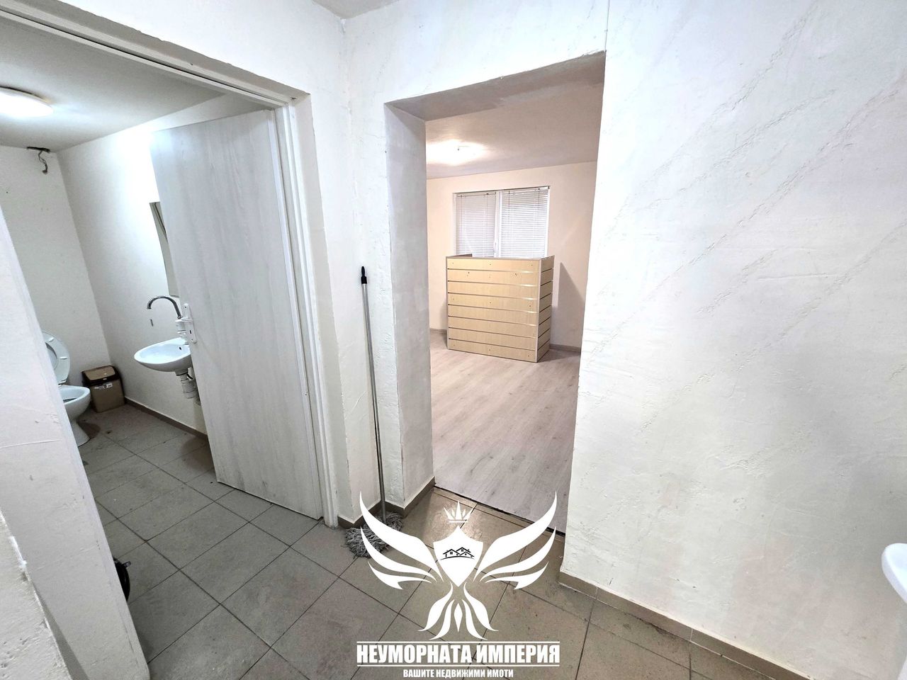 Продава се Магазин в Асеновград - 52 кв.м за 1289 €/кв.м - Снимка #18