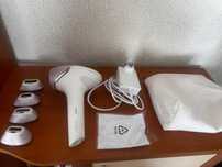 Фотоепилатор Philips Lumea BRI947