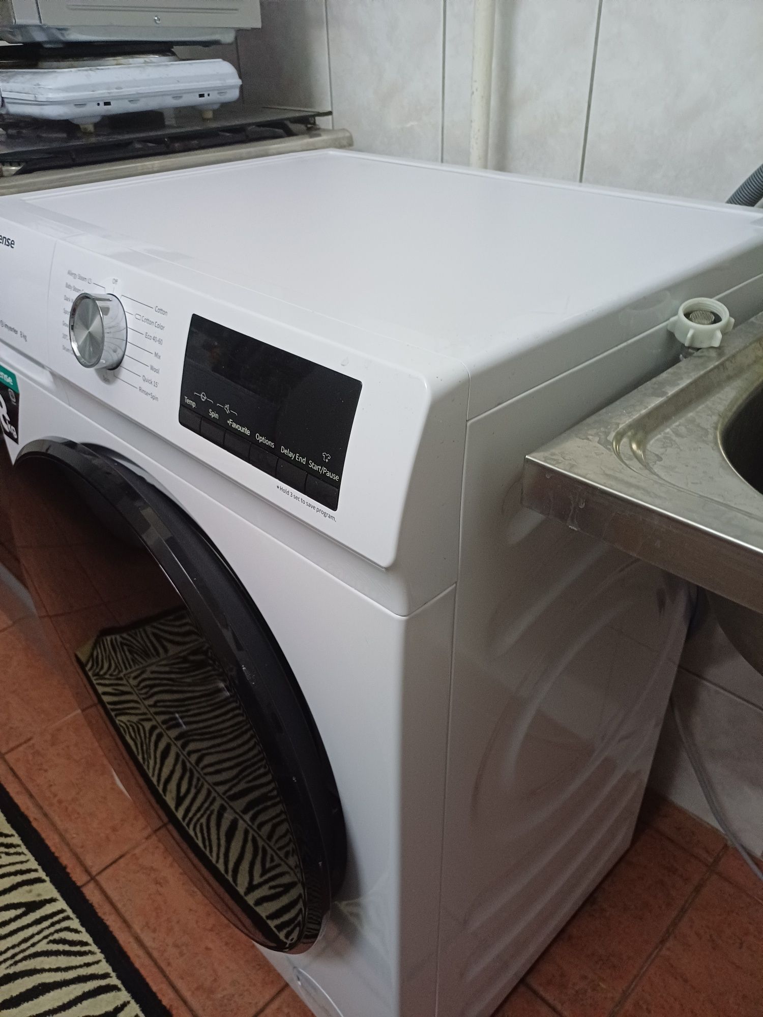 Vând mașină nouă automata de spălat  HISENSE
