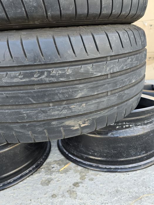 2 Броя Гуми 245/45/18 Dunlop RunFlat