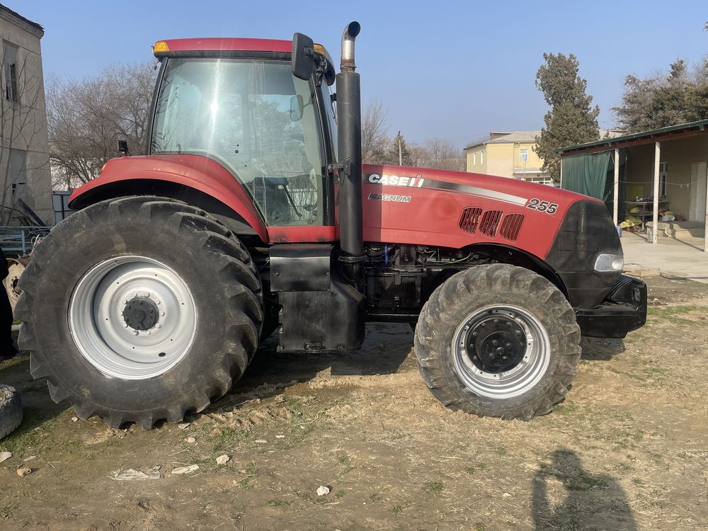 Трактор CASE Magnum 255