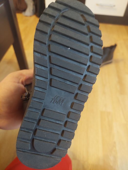 Getute băieți  nr 31  sunt noi din H&M