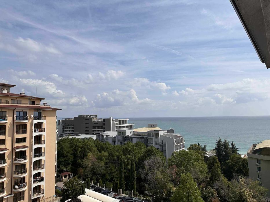Продавам  Едностаен апартамент -в гр. Варна , к.к. Златни пясъци