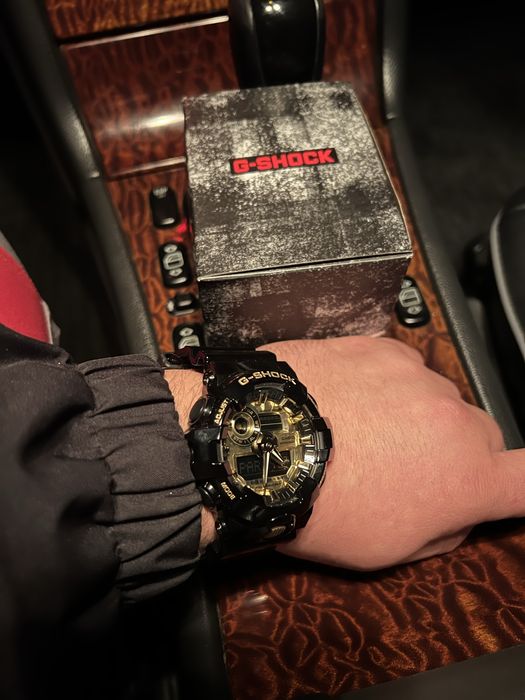 Casio G-shock GA-710GB-1AER