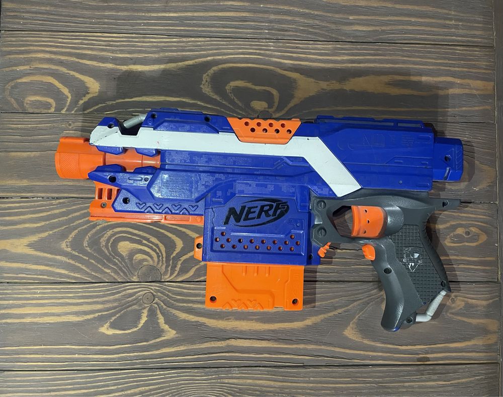 Nerf оригинал на батарейках без пуль