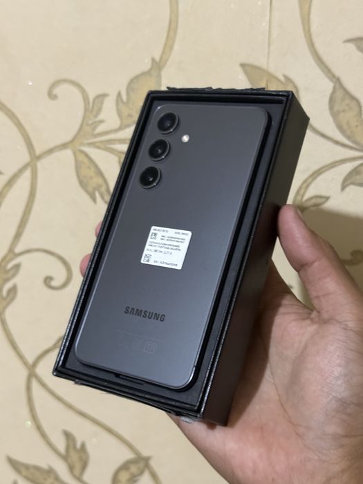 Samsung s24 8/256