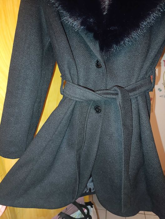 Палто с голяма яка с косъм ново