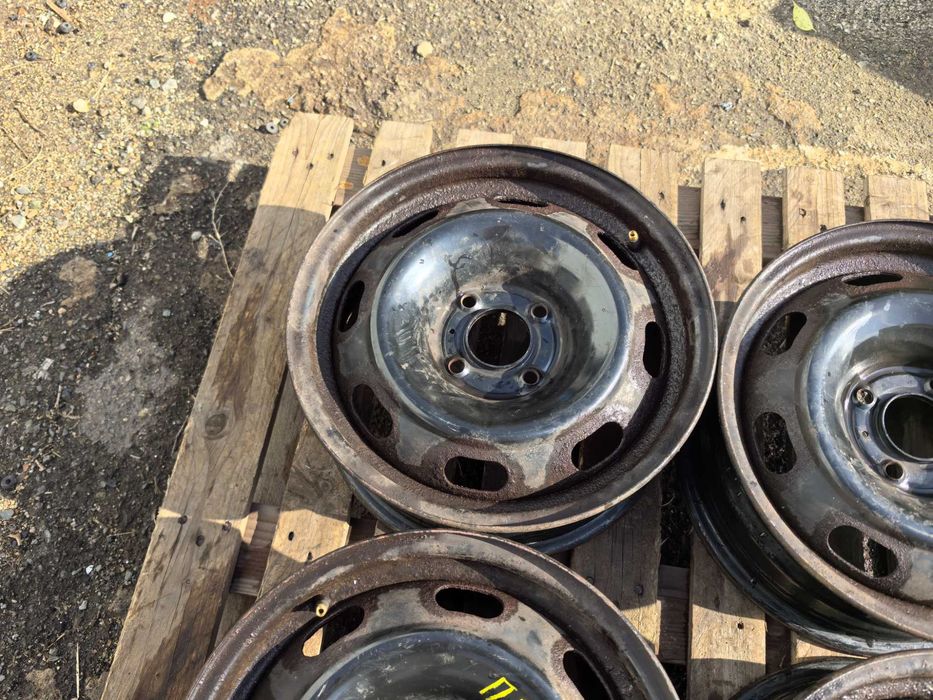 15 цола 4 х 108 мм Пежо / Ситроен - 6 Инча / ЕТ 27