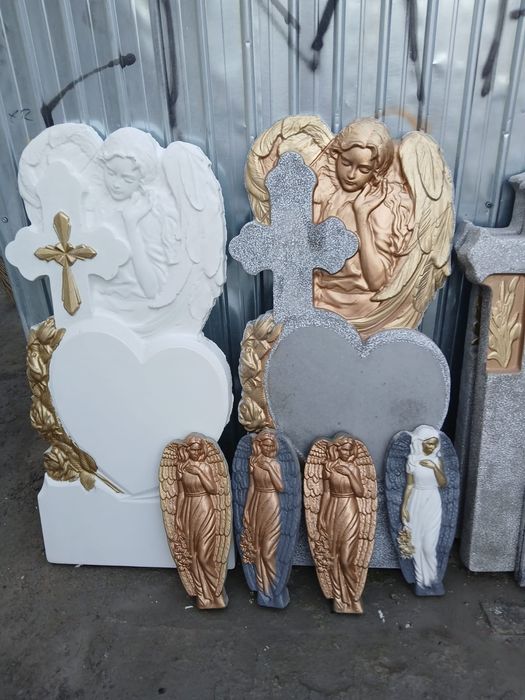 Monumente funerare