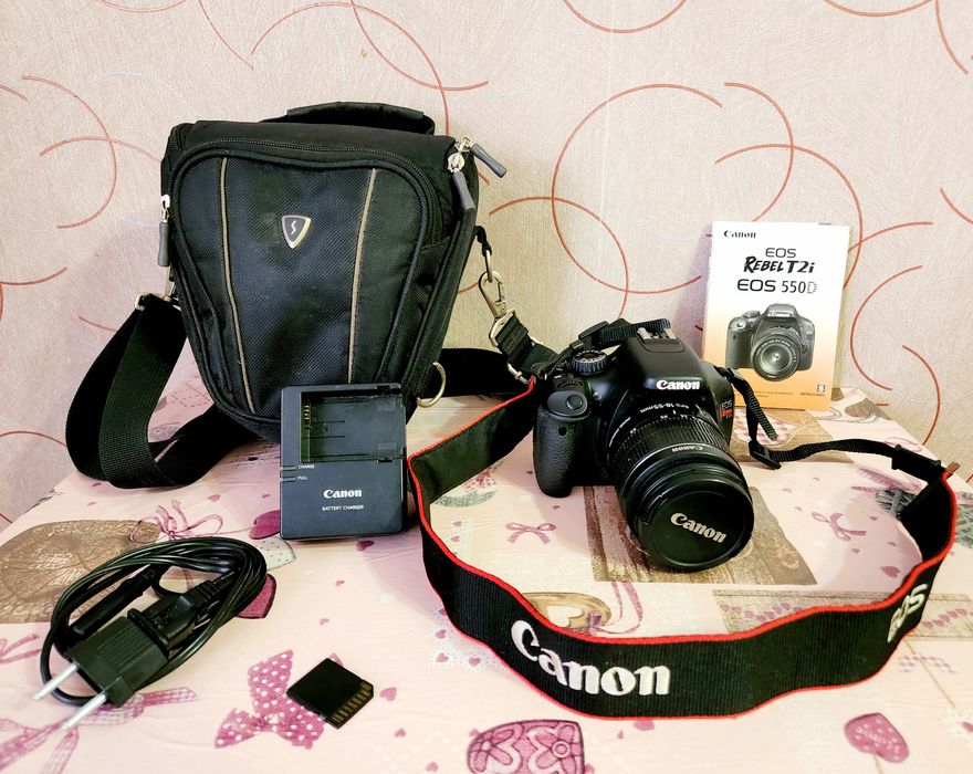 Продаю любимый Canon EOS 550D в  полной комплектации.