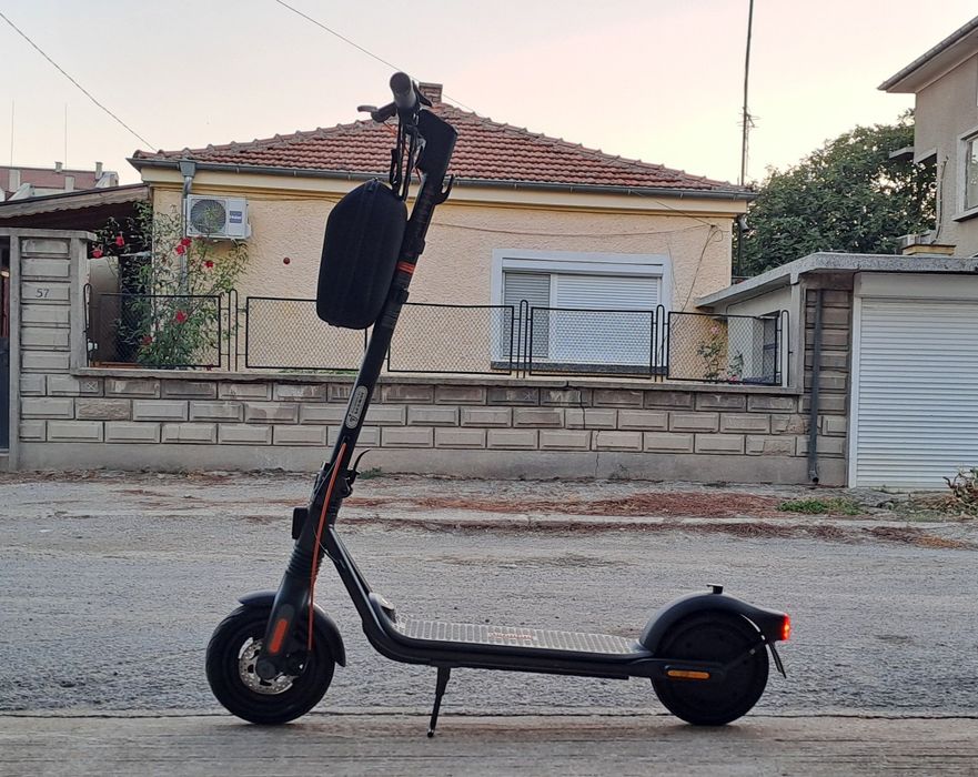 Електрическа тротинетка Ninebot segway F2 pro