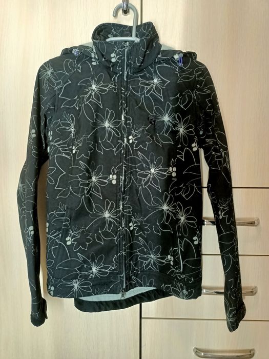 продам куртку, разные вещи, платья, одежда