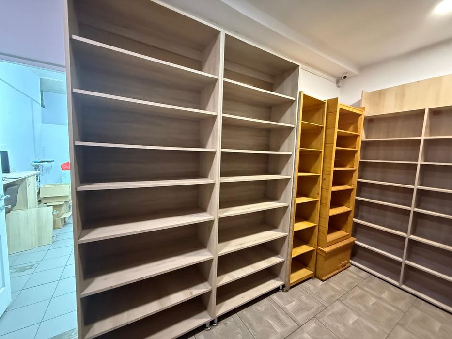 Vand mobilier farmacie drogherie