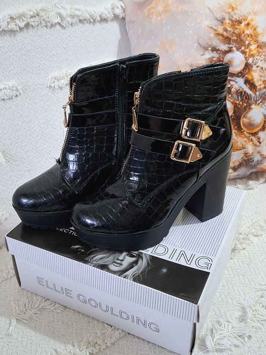 Дамски черни боти