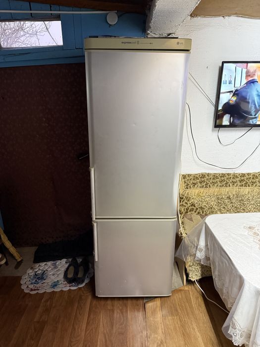 Продам холодильники