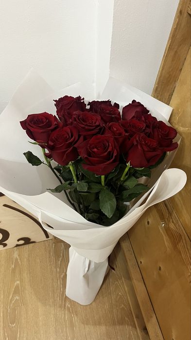 Цветы свежие розы