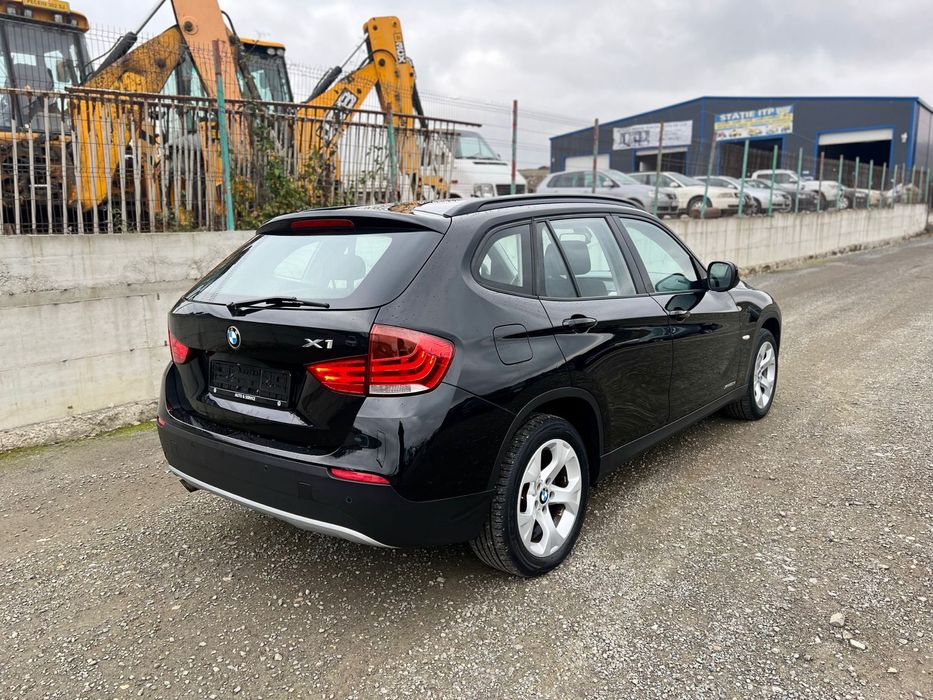 Bmw x1 2011 xenon angel eyes