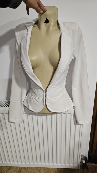 Sacou alb, elegant, cu fundița la spate, XS
