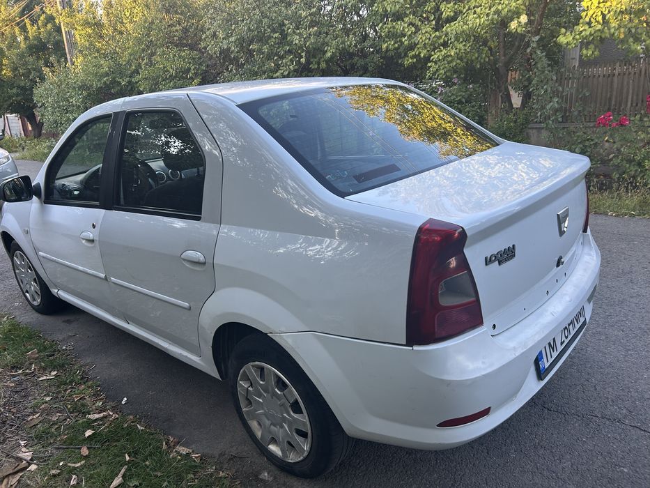 Vand Dacia LOGAN GPL 2010 pret FIX