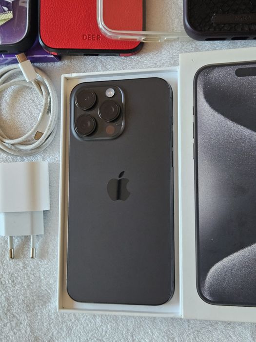Iphone 15 pro max 256GB, baterie 100%, 33 cicluri de încărcare, CA NOU