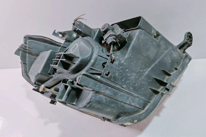 Far  Stanga  cu defect E139984 / 9985 Renault Vel Satis prima genera