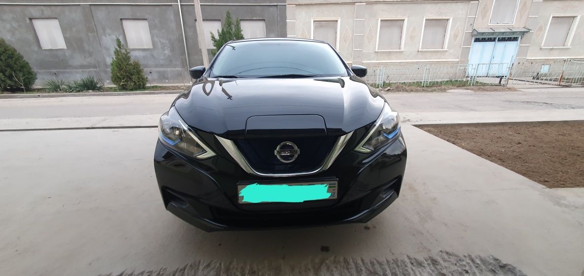 Nissan sylphy  elektromobili naqdga va obmenga