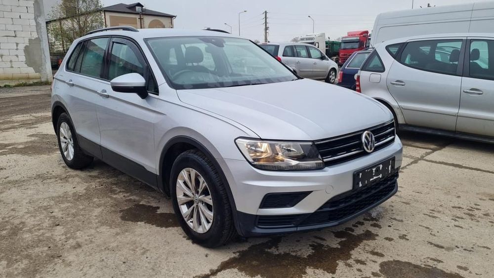 Dezmembrez fata Volkswagen Tiguan