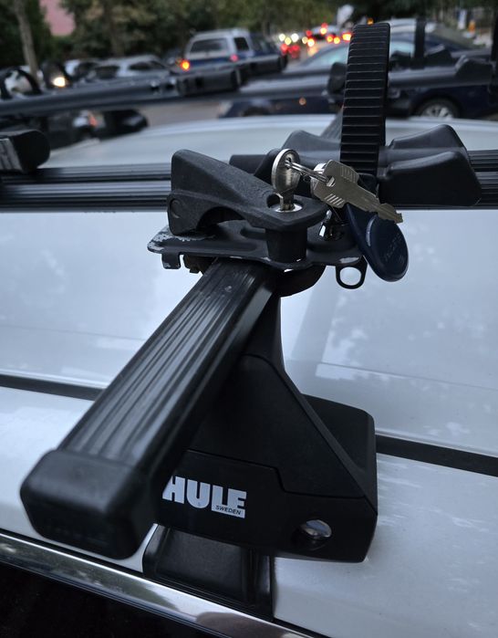 Set bare thule si suport bicicleta Thule Toyota Camry