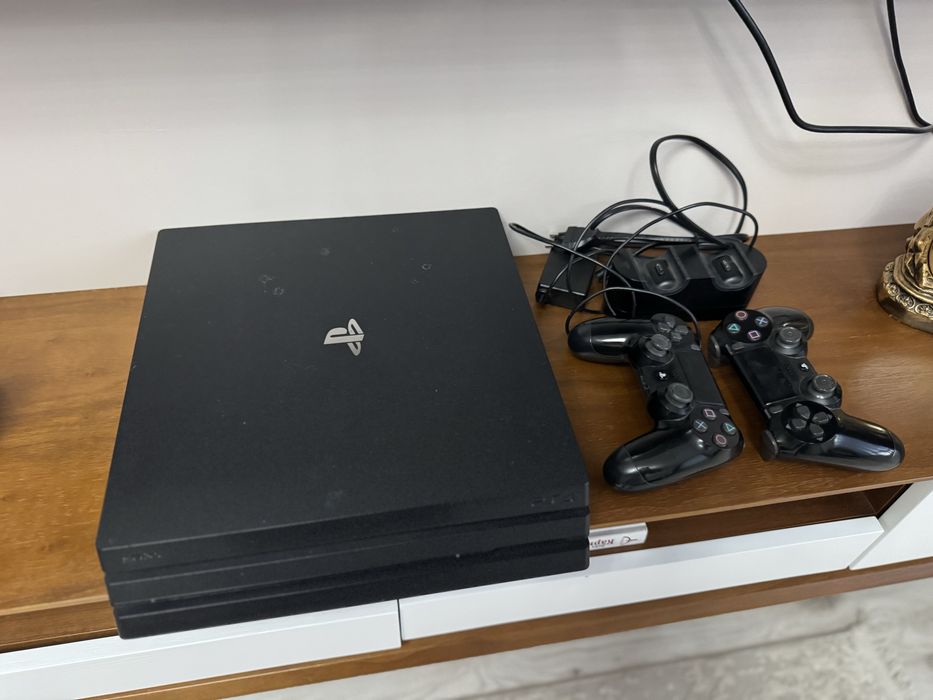 Sony Playsration 4 pro (PS 4 pro)