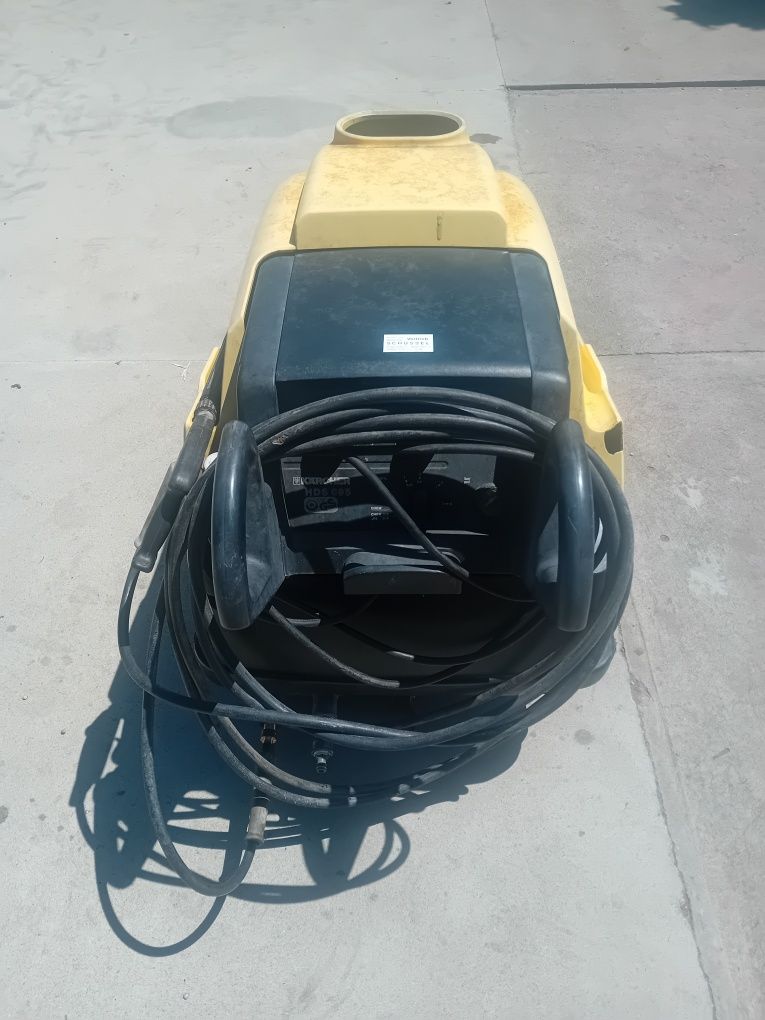 Karscher cu incalzire mod hds 695 Profesional