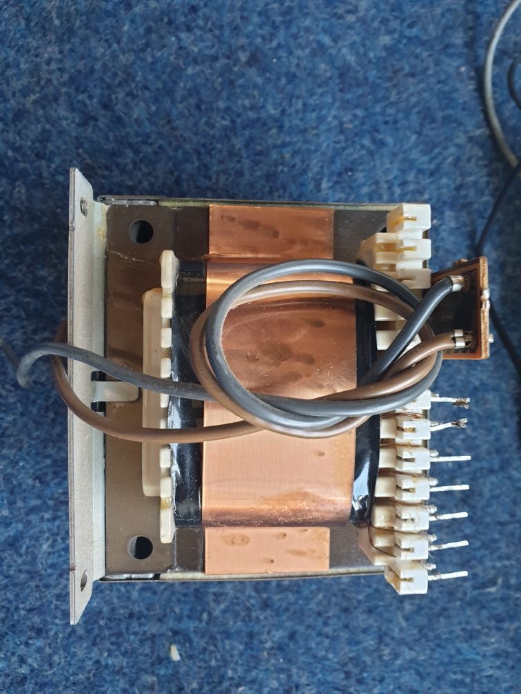 Transformator amplificator