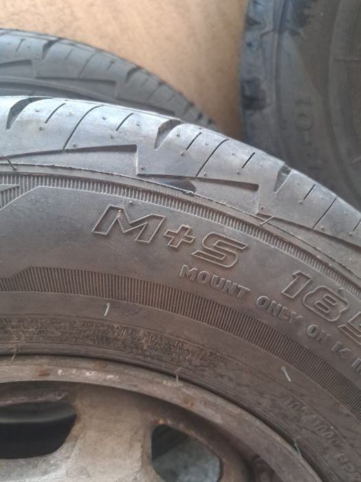 Бусови  стоманени джанти с лятни гуми 185 R 14C