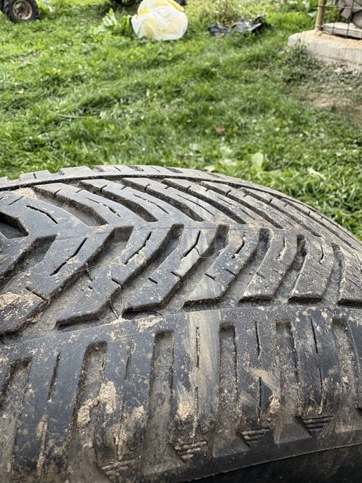 Anvelope de iarna 195/65R15
