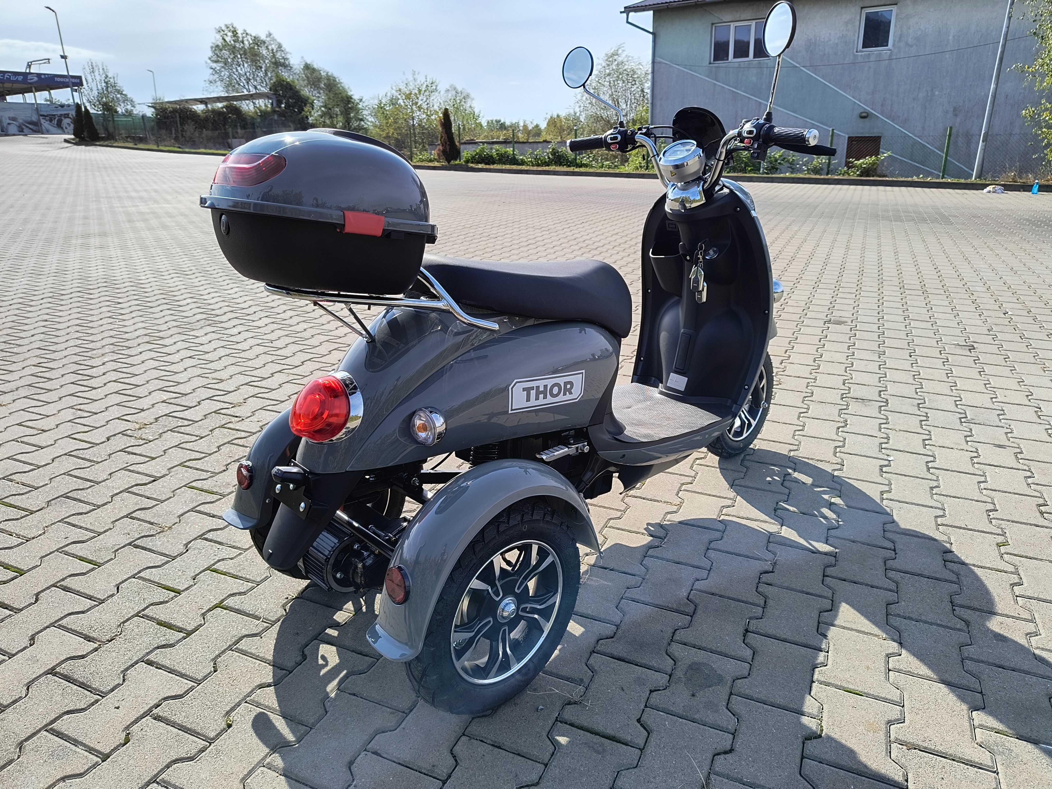 Triciclu electric model fara permis Thor Spyder dif culori Agramix