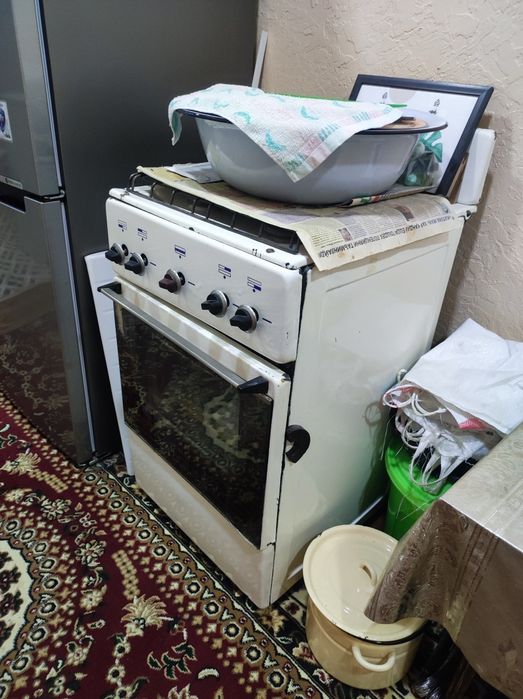 Газовая  Плита С 4 Конфорками
