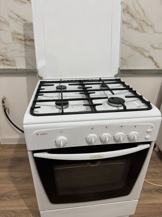 Газ Плита Gefest 3ай  усталган почти новый