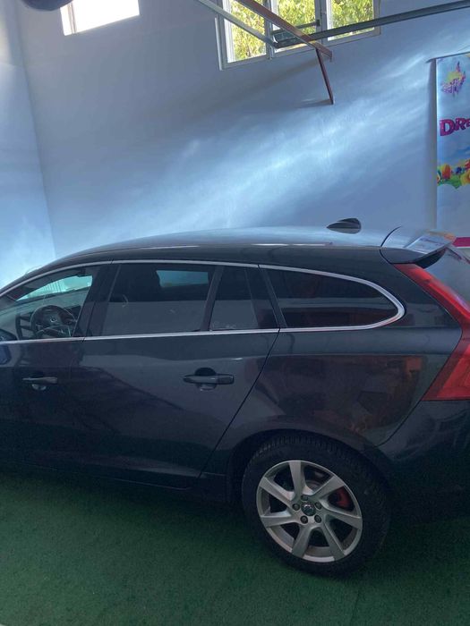 Vand Volvo V60 Diesel, motor 2000, cutie automata.