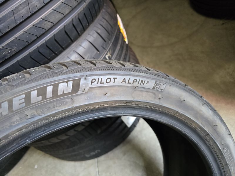 235/40/20 MICHELIN 4бр