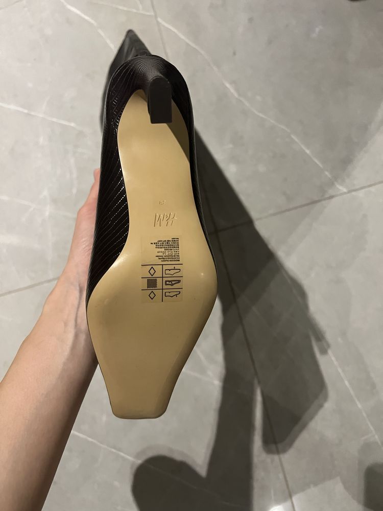 Ботуши H&M , чисто нови